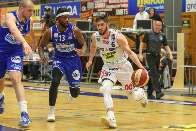 Drittes Spiel in der Halbfinalserie: Swans vs. Gunners | Foto: Kienesberger