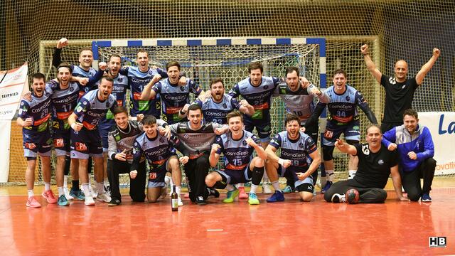 Jubel bei Tabellenführer BT Füchse Auto Pichler | Foto: Bernd Haider