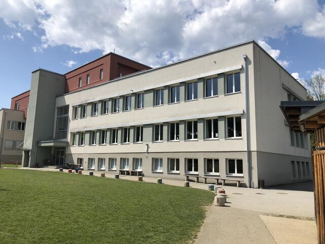 Ab Morgen ist die Volksschule Eibiswald wegen der hohen Infektionszahlen voraussichtlich für eine Woche geschlossen.