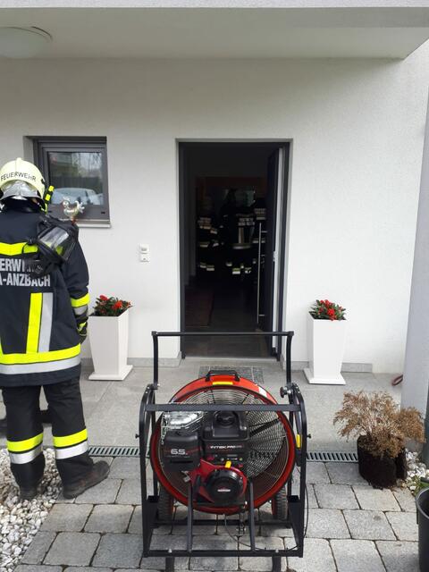 Die Feuerwehr Maria Anzbach wurde am 25.4. wegen Schadstoffeinsatz alarmiert. | Foto: Hödl, Sachbearbeiter für Öffentlichkeitsarbeit und Feuerwehrgeschichte