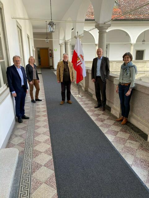 Alfred Lugstein (OÖ Blasmusikverband), Landtagsabgeordnete Gertraud Scheiblberger, Herbert Scheiböck (OÖ Forum Volkskultur), Christian Dörfel und Landtagsabgeordnete Barbara Tausch (v.l.). | Foto: Foto: OÖVP Landtagsklub/Philipp Eichinger