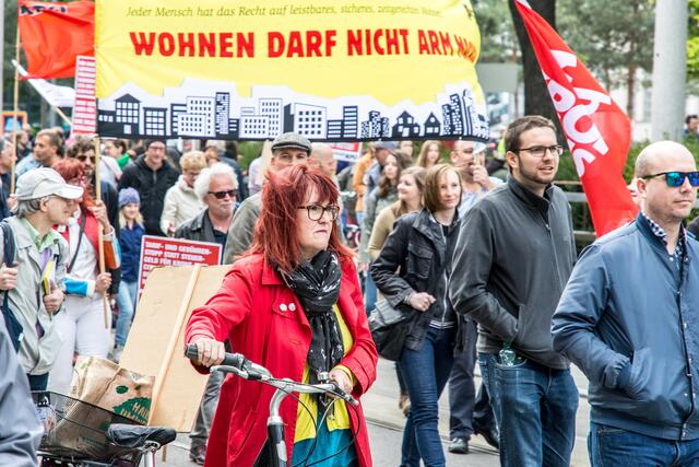 Die alternative Maidemonstration findet heuer unter Einhaltung der Corona-Regeln statt (Bildmitte: KPÖ-Gemeinderätin Gerlinde Grünn). | Foto: KPÖ Linz