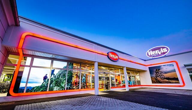 Ein neuer, top-moderner Hervis Store hat heute in Gleisdorf eröffnet. | Foto: Hervis, Werner Krug