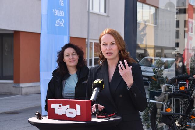 "Es freut uns, dass die Bahn vermehrt für Freizeitausflüge und Urlaube genutzt wird", sagt Michaela Huber, Vorständin der ÖBB-Personenverkehr AG.