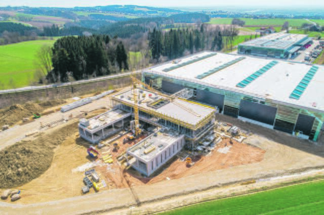Die neue Produktionsstätte Werk III in Sachsenberg von Metall-Auer wird mit hochmodernster Technik ausgestattet.