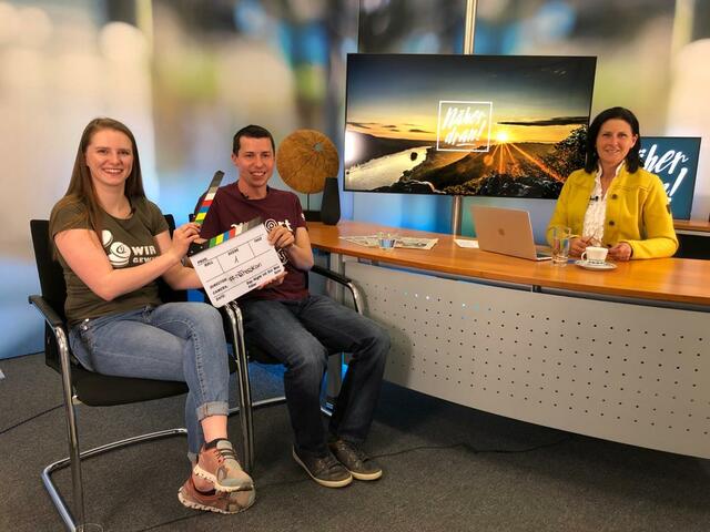 Landesleitung der NÖ Landjugend: Kerstin Lechner und Norbert Allram im Näher dran!-Studio der Bezirksblätter mit Karin Zeiler. | Foto: näherdran.tv