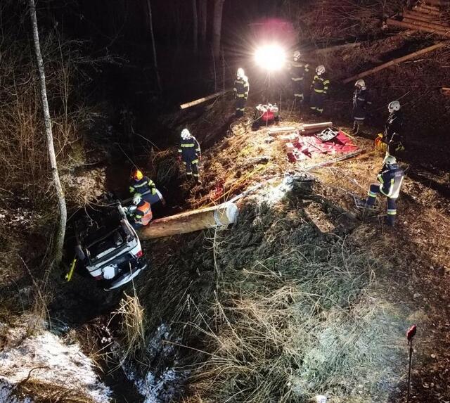 Technische Übung der Ortsfeuerwehr Pram