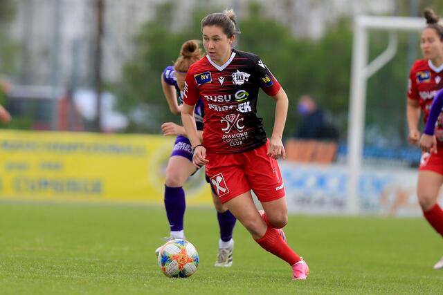 Mikolajová zeigte eine starke Leistung und steuerte zwei Treffer bei