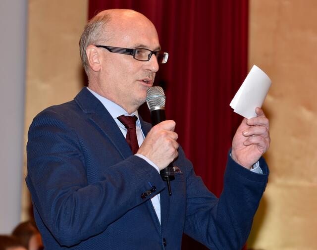 Schwere Entscheidung; Verband mit Präsident Wolfgang Bartosch an der Spitze beschloss Ende für alle steirischen Ligen.
