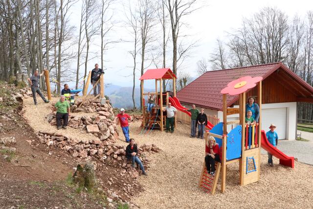 Der neue Spielplatz bei der Josef-Franz-Hütte ist fertig. | Foto: (alle) Handlfinger/Schweller