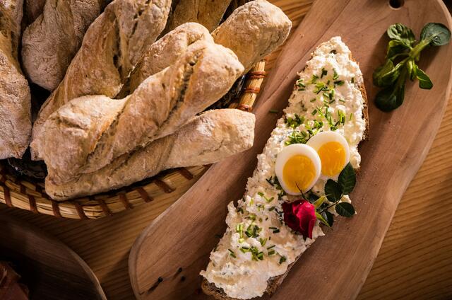 Am Seyrhof in Gutau gibt es auch Brotbackkurse.  | Foto: Seyrhof