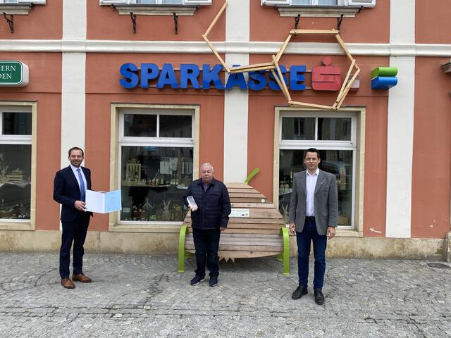 Freude über den 1. Platz beim Civitas Award bei VDir. Jürgen Flicker, Robert Buchberger und Projektinitiator Stefan Prinz.