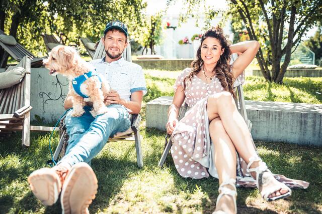 Thommy Ten, Amelie van Tass und Hund Koni