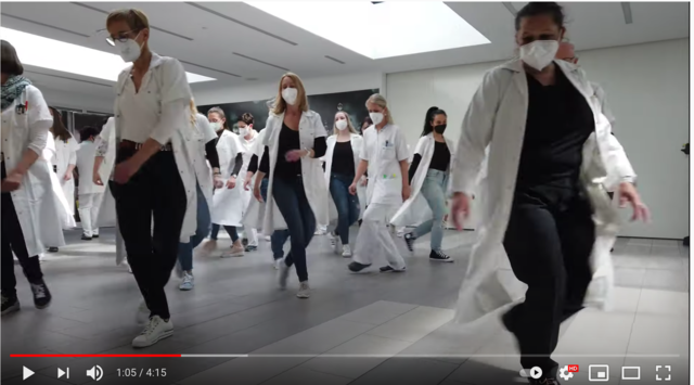Das Team des KH Spittals zaubert Menschen ein Lächeln ins Gesicht.  | Foto: youtube. KH Spittal