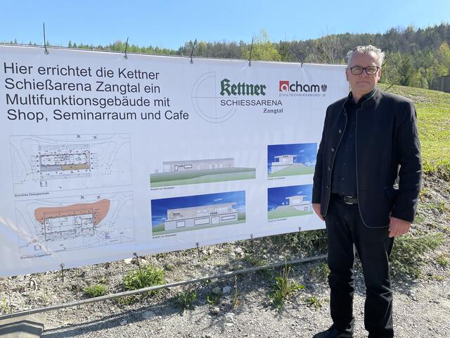 Die Weiterentwicklung des Areals ist Hermann Zotter, dem Geschäftsführer der Schießarena Zangtal, ein wichtiges Anliegen.