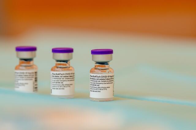 Bei der Geschwindigkeit der Durchimpfung sind immer noch die Liefermengen der Flaschenhals. | Foto: fotokerschi.at/Werner Kerschbaummayr