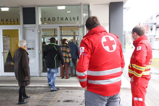 Großer Andrang auf die Teststraßen wird nach dem 19. Mai erwartet.