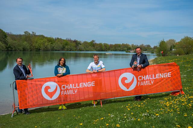 Bürgermeister Matthias Stadler, Organisatorin Petra Schwarz, Triathlet Christian Putz und Landesrat Jochen Danninger freuen sich auf die Challenge St. Pölten. 
 | Foto: Arman Kalteis
