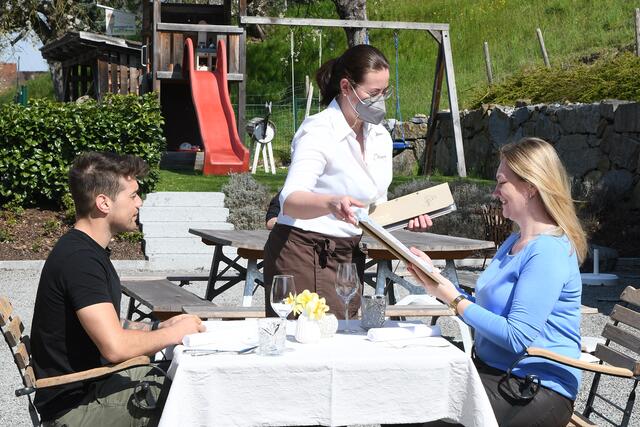 Die Eröffnung der Gastro wird bereits mit Spannung erwartet.  | Foto: Scharinger