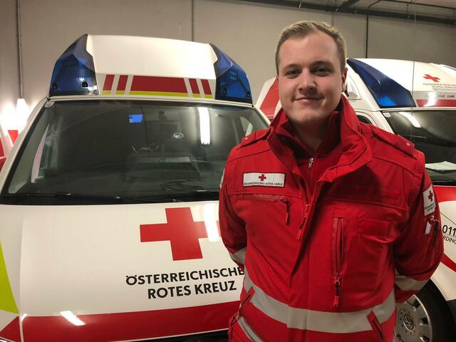 Absolut stressresistent bei seiner Arbeit beim Roten Kreuz Eferding: Benjamin Starzer. | Foto: Starzer