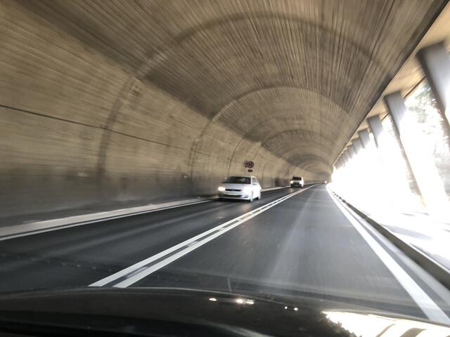 Die bestehende Lötzgalerie im Gegenverkehr wird abgerissen und durch zwei getrennte Tunnelröhren ersetzt. | Foto: Othmar Kolp