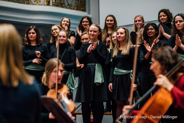 Gemeinsam singen stärkt die Gesundheit und macht Spaß. | Foto: Daniel Willinger