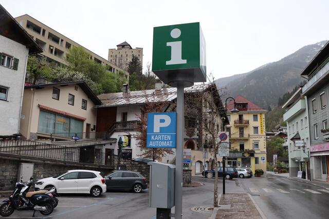 Am Alten Stadtplatz in Landeck wird die Parkzeit in der gebührenpflichtigen Kurzparkzone auf 120 Minuten erhöht.