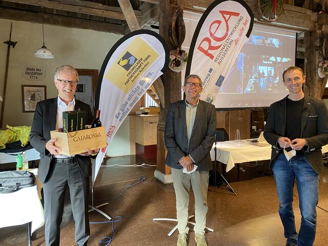 REA-Obmann Alois Oberer, Obmann-Stv. Armin Walch und Geschäftsführer Günter Salchner zogen Bilanz über das Vereinsjahr 2020. Es war sehr arbeitsintensiv. | Foto: REA