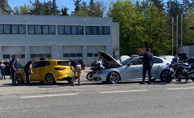 In Schiefling wurden reihenweise Überprüfungen durchgeführt und Kennzeichen abgenommen
