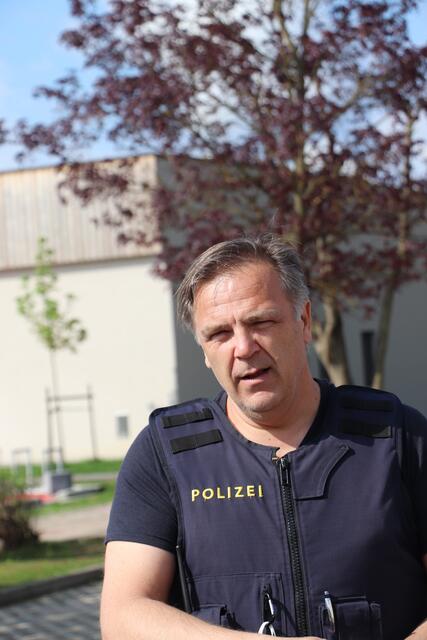 Gruppeninspektor Reinhold Pinnitsch ist auch Jugendbeauftragter der Polizei | Foto: Edith Ertl