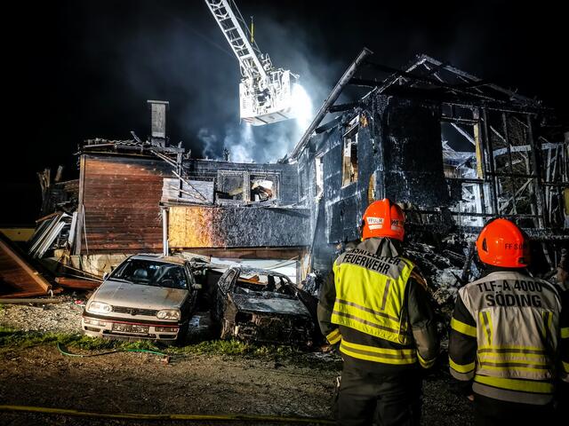 Nach mehr als zweieinhalb Stunden konnten Brand aus gegeben werden. | Foto: FF Mooskirchen