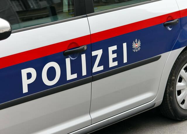 Die Polizei sucht nach Unfallzeugen in Imst.