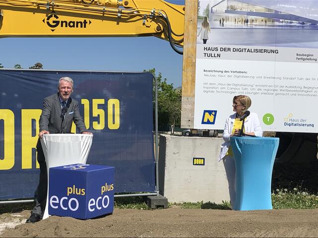 Spatenstich Haus der Digitalisierung in Tulln, LA-Abgeordneter Klaus Schneeberger und Landeshauptfrau Johanna Mikl-Leitner (c) Raidl