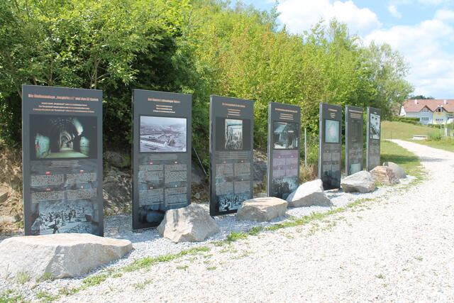 Häftlinge des KZ Gusen wurden unter anderem zur Zwangsarbeit im Stollen "Bergkristall" verpflichtet. Neben dem ehemaligen Stolleneingang befindet sich seit einem Jahr das "Haus der Erinnerung" der Bewusstseinsregion Mauthausen – Gusen – St. Georgen.