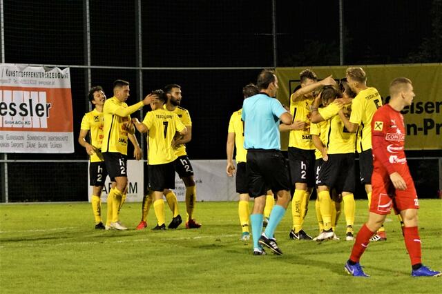 Jubelbilder wie dieses des SV Allerheiligen wird es so schnell nicht mehr geben - die Saison wurde abgebrochen. | Foto: Martin Löscher