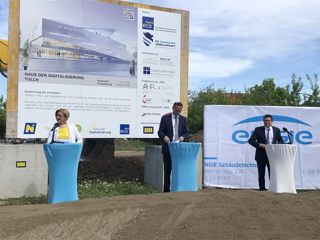 Landeshauptfrau Johanna Mikl-Leitner, Wirtschafts Landesrat Jochen Danninger, Bürgermeister der Stadt Tulln Peter Eisenschenk (c) Raidl