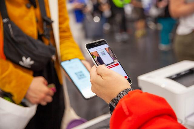 Seit Dienstag werden alle Rotkreuz-Teststationen in Salzburg auf beaufsichtigte Selbsttests umgestellt.Foto: Rotes Kreuz Salzburg | Foto: Rotes Kreuz Salzburg