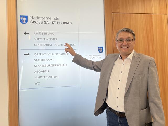 Bgm. Alois Resch freut sich über die großzügige Raumaufteilung. | Foto: Susanne Veronik