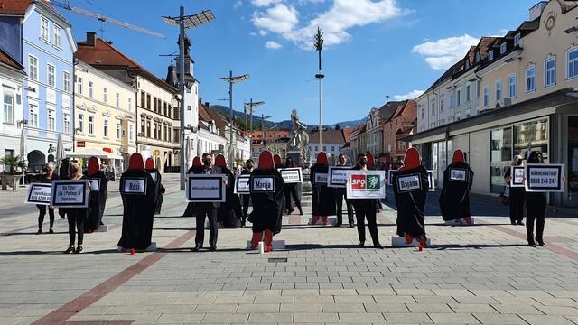 Die SPÖ Regionalfrauen Leoben-Eisenerz haben am Leobener Hauptplatz ein Zeichen gegen Gewalt an Frauen gesetzt. | Foto: SPÖ