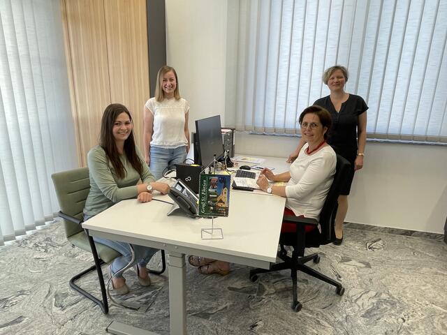 Voller Engagement sind die Mitarbeiterinnen Bettina Lanz, Laura Stiegelbauer, Margaretha Schneebacher und Amtsleiterin Sabine Zenz (v.l.). | Foto: Susanne Veronik