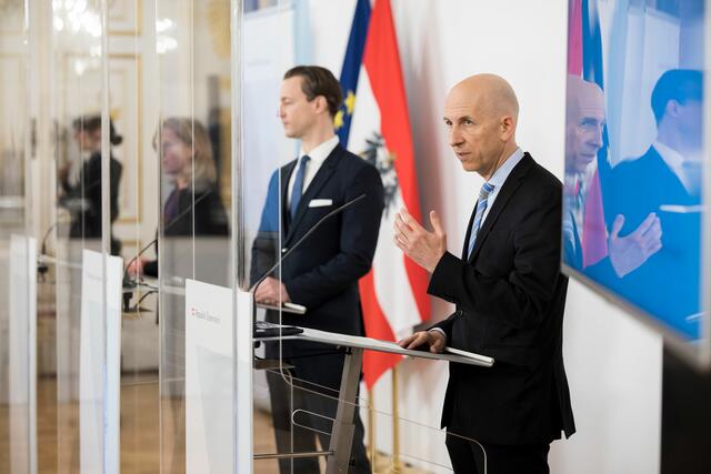 Nicht erst 2025, bereits bis 2023 möchte man den Arbeitsmarkt wieder auf Vorkrisenniveau bringen, kündigte die Regierung am Dienstag an.
