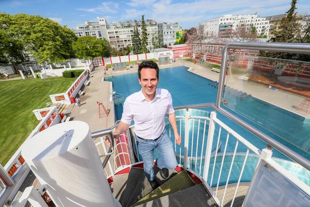 "Die Freude auf die Eröffnung der Wiener Bäder ist bereits sehr groß. Die Wiener Bäder sind bereit", so Vizebürgermeister und zuständiger Stadtrat Christoph Wiederkehr (Neos).