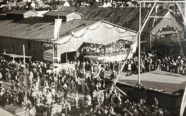 Das erste Volksfest nach dem Zweiten Weltkrieg. | Foto: Chronik der Stadt Ried