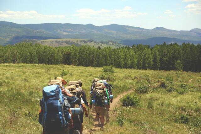 Viele Singles entdeckten durch Corona ihre Liebe fürs Wandern.