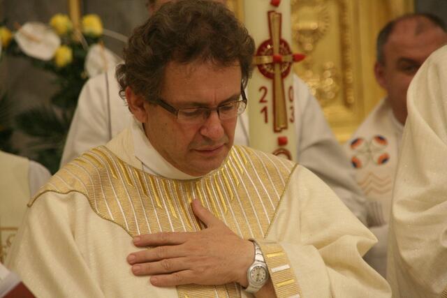 Martin Korpitsch bei der Erhebung der Güssinger Klosterkirche zur Basilika im Jahr 2013.