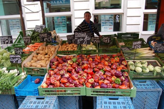 Die Vielfalt der Waren am Brunnenmarkt. | Foto: Dlabaja