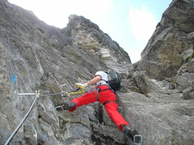 Der Klettersteig Gerlossteinwand führt steil bergauf. Schwindelfrei sollte man jedenfalls sein.  | Foto: TVB Mayrhofen