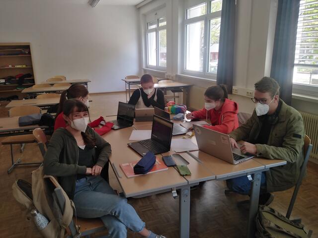 Knifflige Aufgaben lösten die Schüler des BORG Linz beim Mathematik-Wettbewerb Náboj. | Foto: BORG Linz