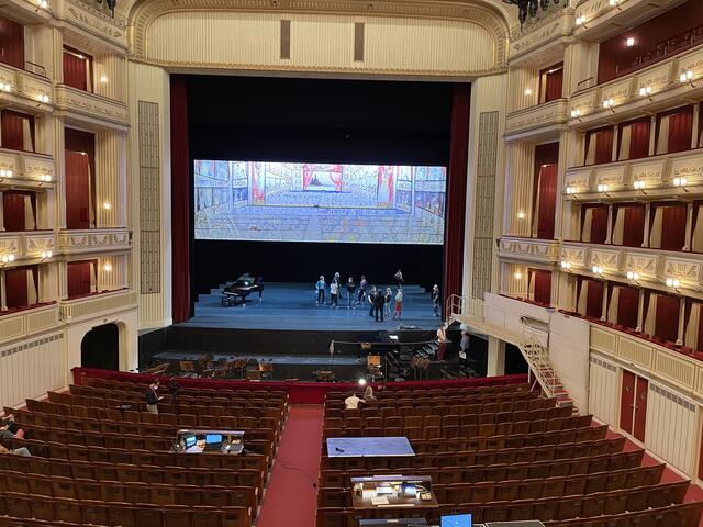In der Wiener Staatsoper wird schon fleißig für das Re-Opening geprobt.