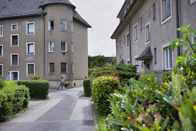 Wir biegen von der Franckstraße ab und finden uns in einem der zahlreichen Wohnanlagen, die das Viertel ausmachen, wieder. | Foto: Andreas Baumgartner/BRS